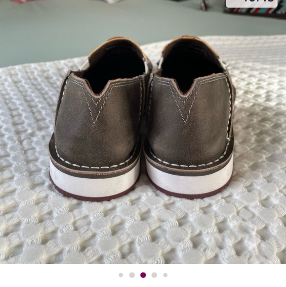 Ariat  Slip On Buffalo Print Cruiser Sz 8.5 NWOT - Picture 11 of 13
